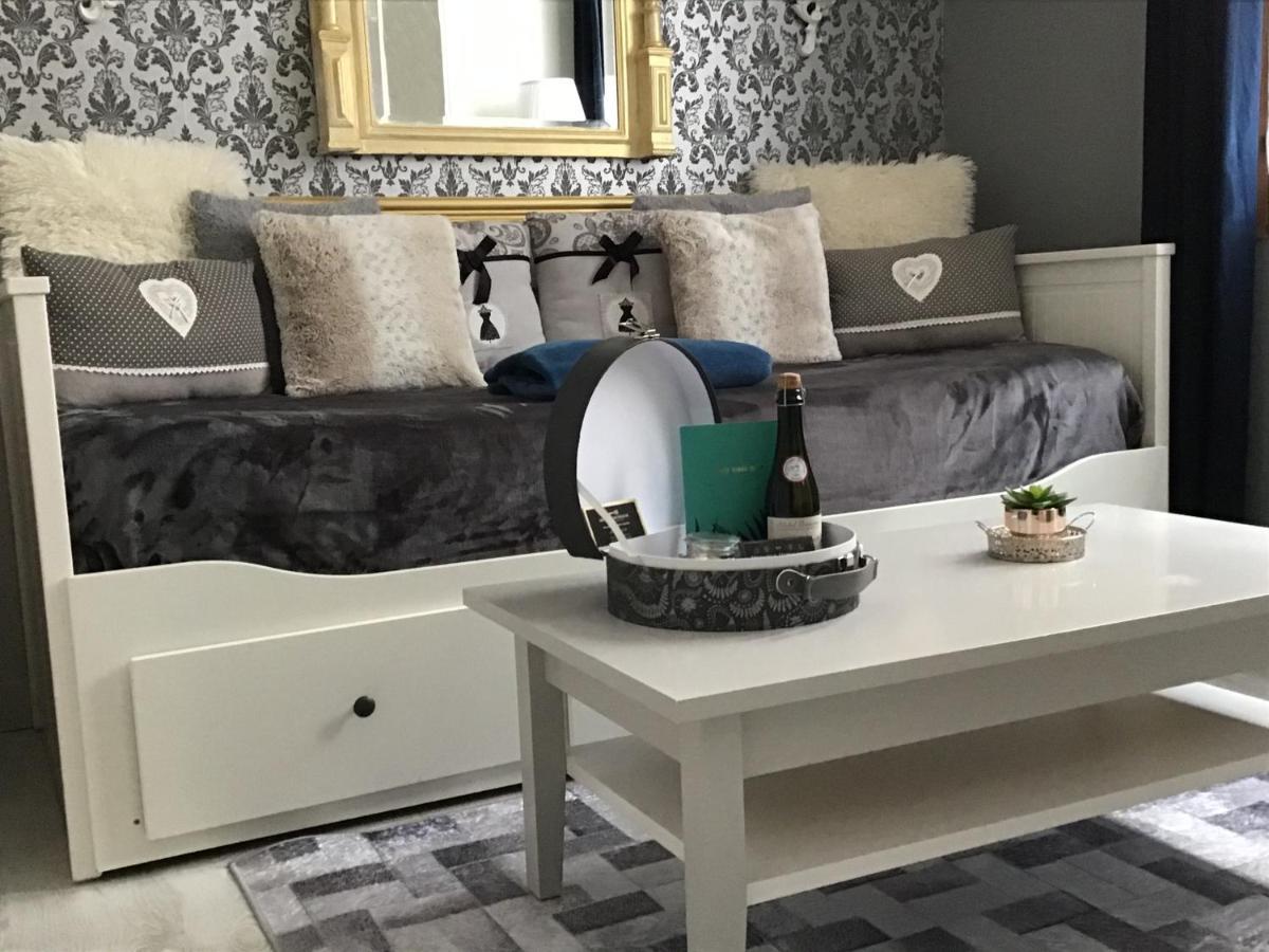 Appartement Medicis Avec Garage Honfleur Kültér fotó
